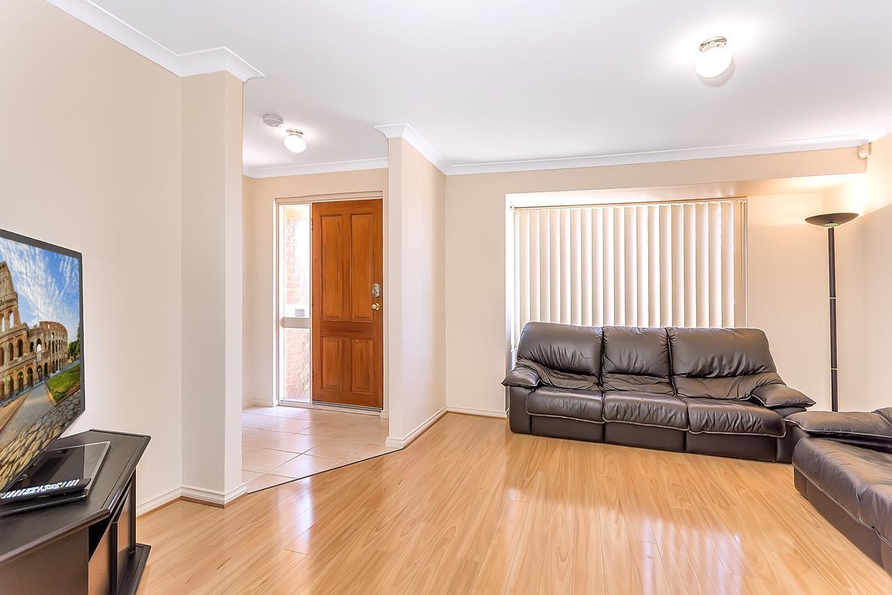 City Heights Perth Luaran gambar